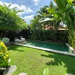 Ocean Star Villa Three Near Kudeta Beach
